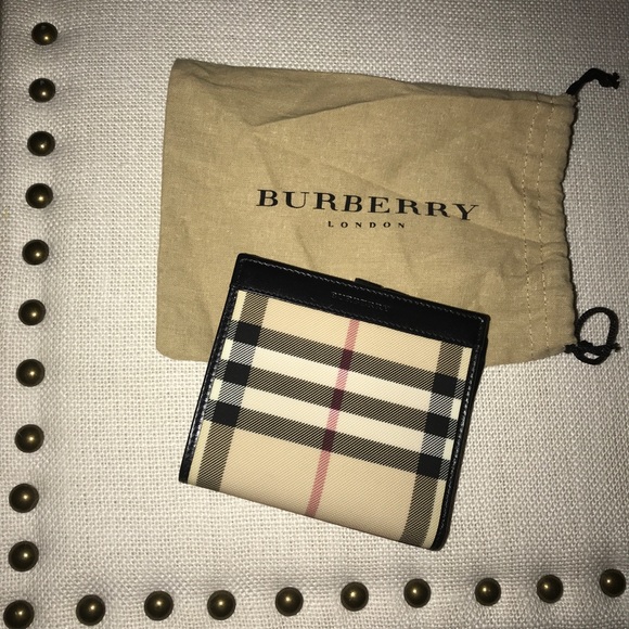 Burberry Handbags - BURBERRY ‘House Check & Leather’ Wallet